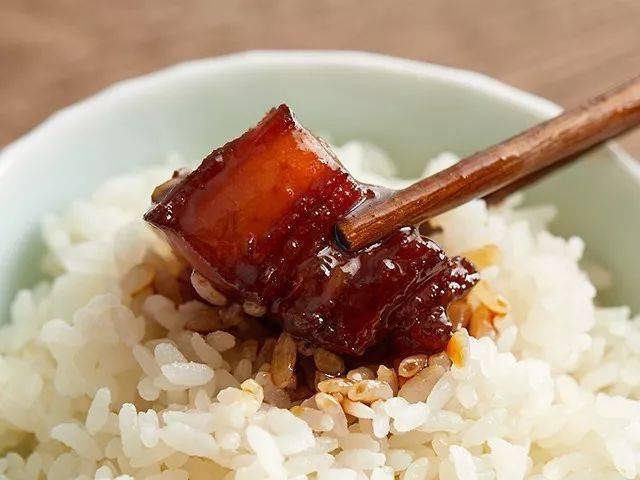 怎么煮米饭更好吃米饭水米比例 a5112bec7af44d9783d4f266250fa2a2.jpeg