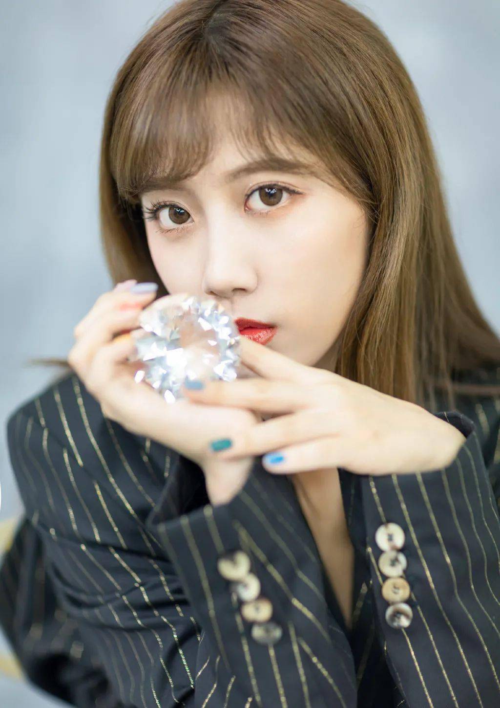 夏末|夏末时节 演绎极致的微色彩美甲