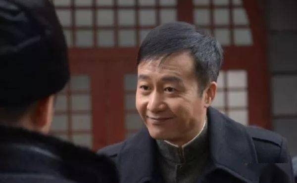 他一直是配角!《父母爱情》排演员表最后,出演《伪装者》却爆红