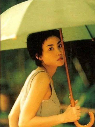 博妞|不必苛求少女感，她也照样美到让人词穷......
