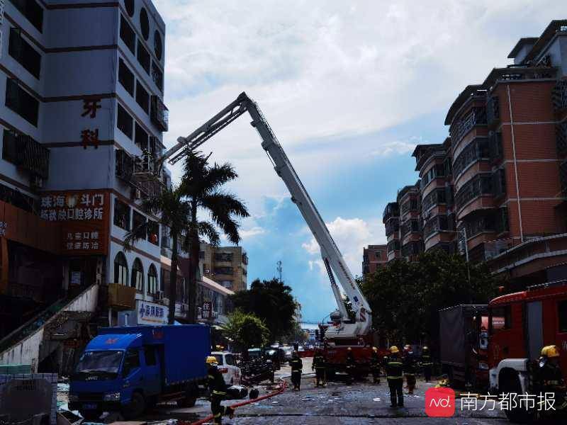 珠海斗门腾湖大酒店附近发生煤气爆炸事件2人轻伤1人烧伤