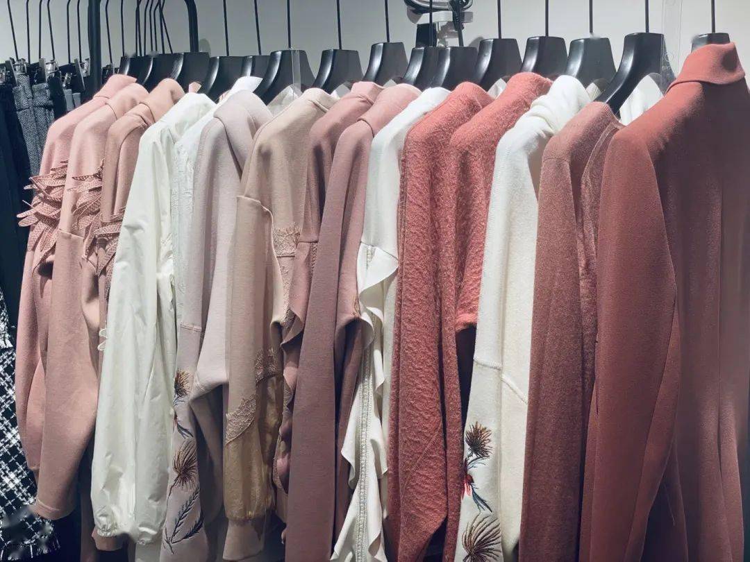 焕新|一楼焕新 | 这是一个特立独行的品牌，三分盐/三分甜/三分有趣，还有一分等你来体会