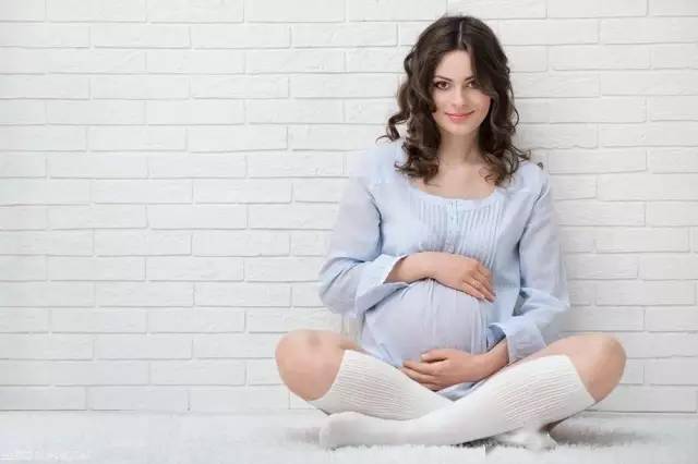 妈妈|5妙招缓解，百试百行！孕期腿抽筋不一定缺钙