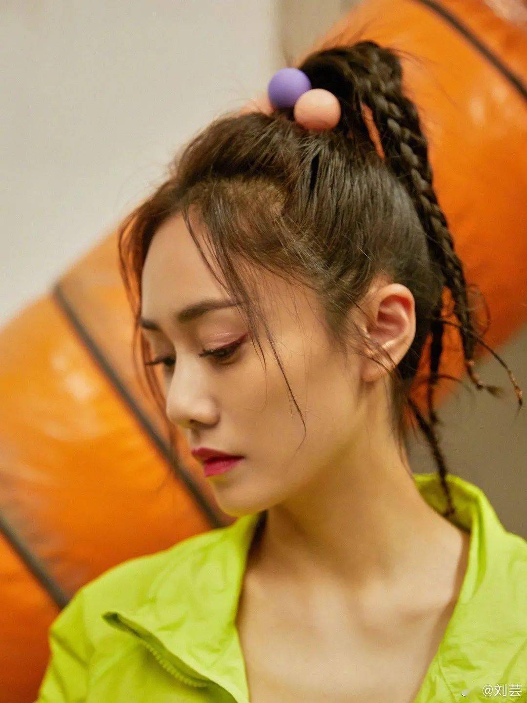 造型|百变头发造型,带你走进不同场所