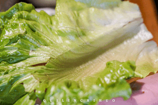 店里|在教室里吃烤肉！6.8折还送肉送饮料！