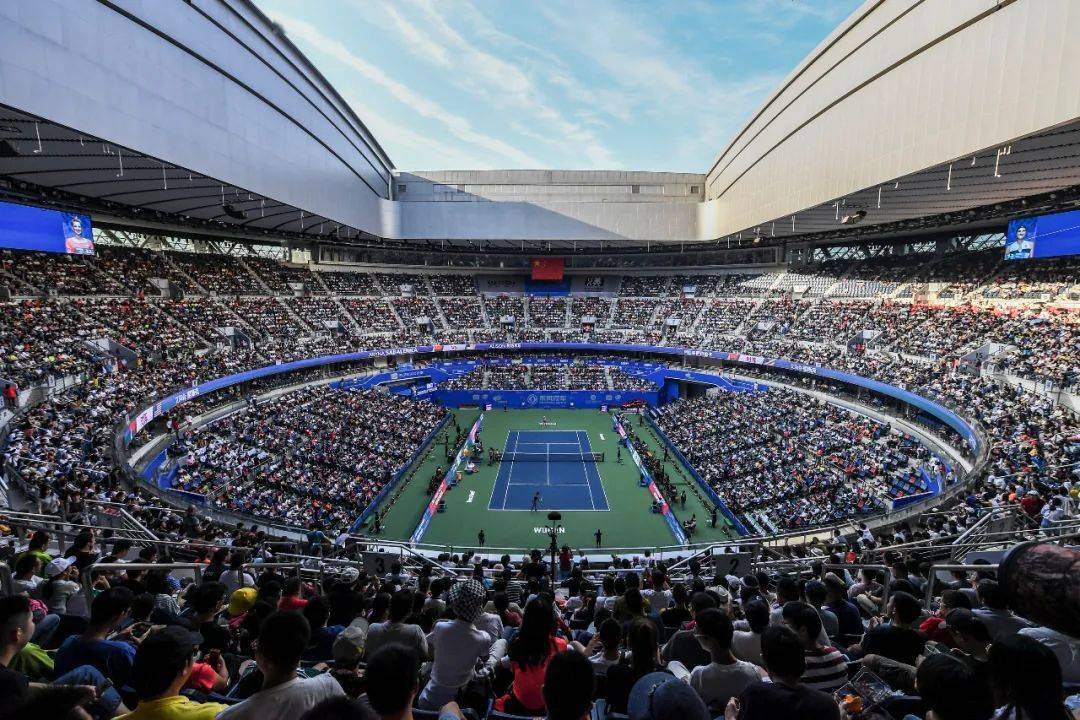 2019武汉网球公开赛女子单打决赛现场▲光谷国际网球中心明珠球场