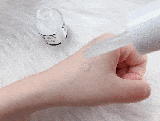 贫民窟|杨幂熬夜后护肤要花2万块？怪不得皮肤吹弹可破！贫民窟女孩就不配消除熬夜痘、黑眼圈吗？