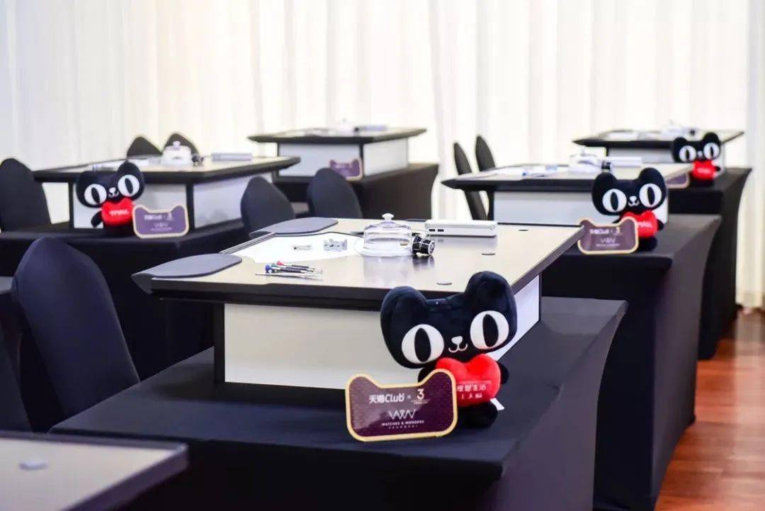 4月|戳进来 | 1725万的表，戴上之后我飘了