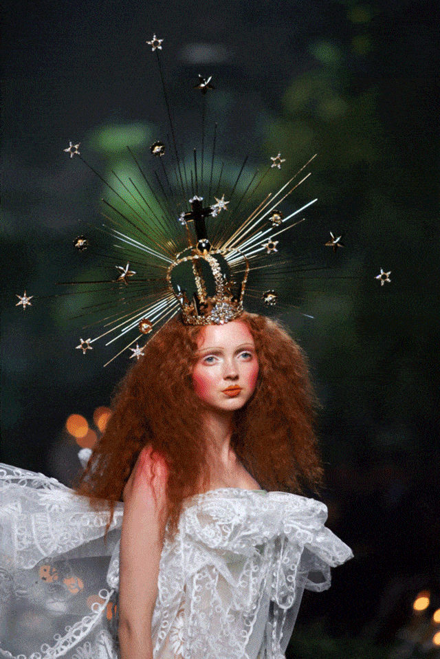 Stephen|连戴妃都是他的忠粉？走进Stephen Jones的“疯帽子”王国