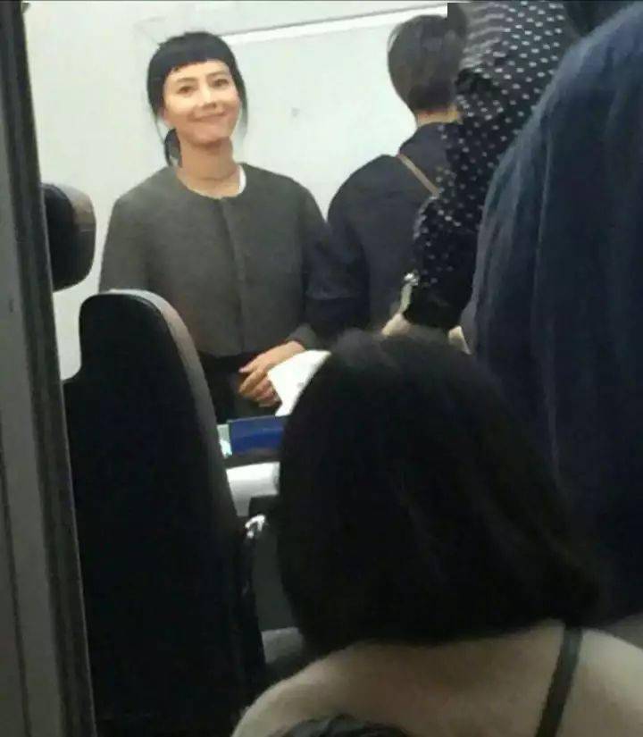 脸型|换个刘海老十岁？千万不要被这个发型给坑了...