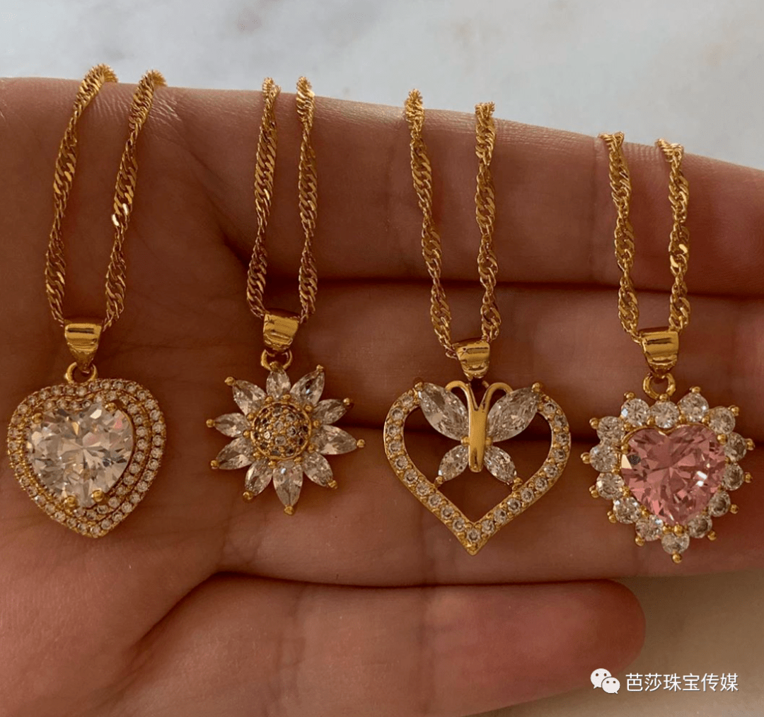宝石|看完宋妍霏的小红书，就想马上去扒她的首饰盒！
