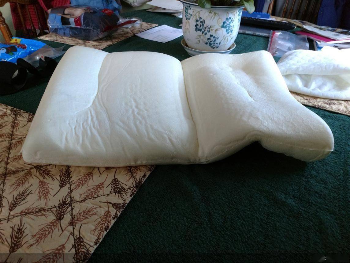 百合|“0压”枕头变形不回弹梦百合遭遇质量投诉