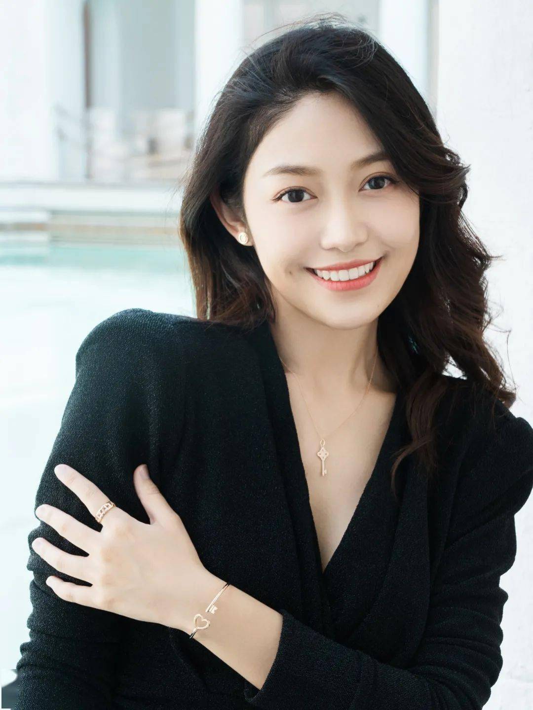 时尚|孟佳成团后时尚资源好到逆天 还不是因为私下这些“小动作”！