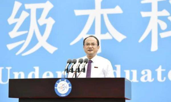 脱单操|电子科大校长为学生脱单操碎了心，可谓是圈粉无数，十分接地气