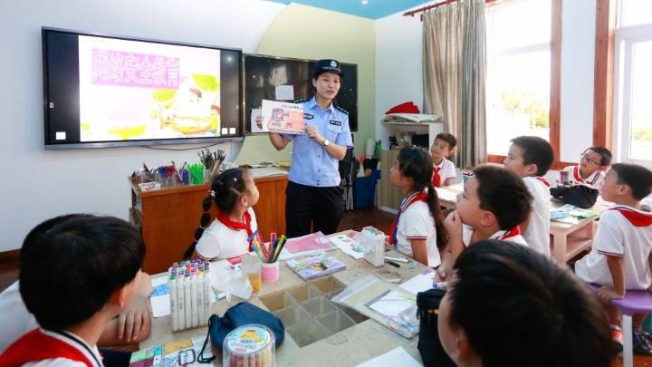 兰自涛|网络安全教育进校园