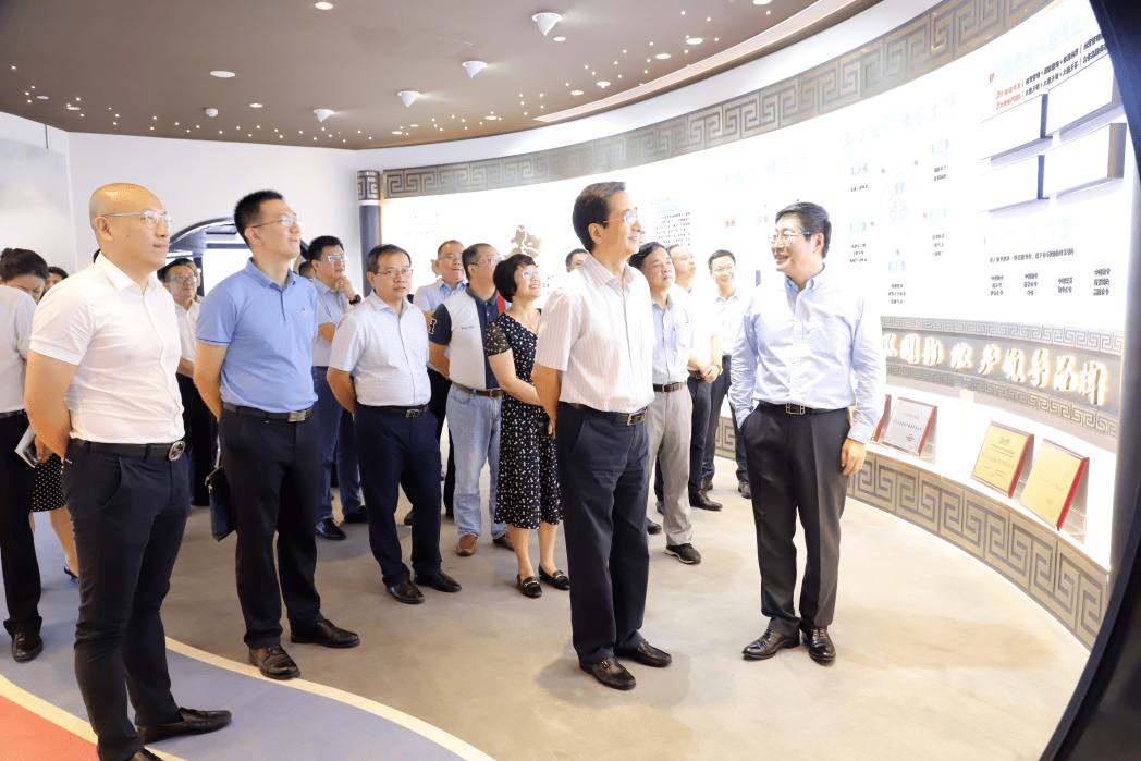 长吴迪座谈交流在福建省电子信息(集团)有限责任公司,李孙添围绕兴