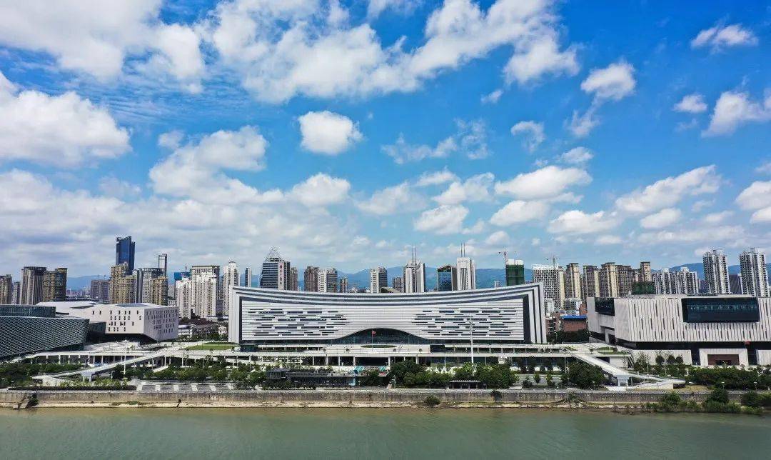 江西省图书馆第二座馆舍 2020 赣江之滨