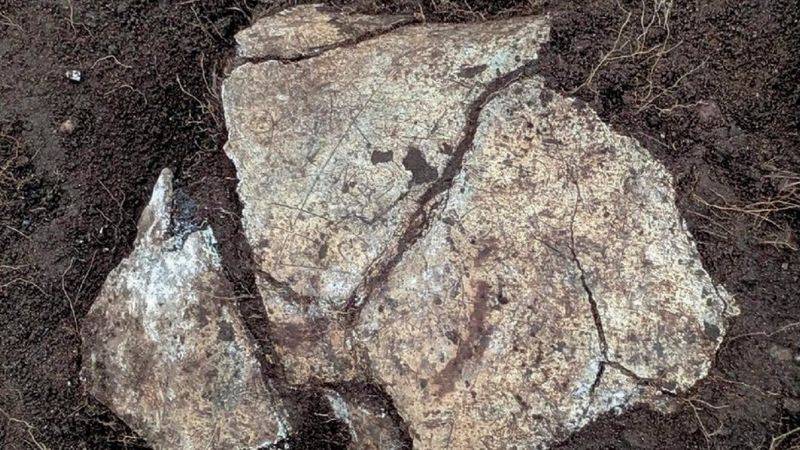 文物|英国一考古遗址发现基督教文物:图案与文字可追溯至5世纪