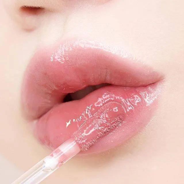 肌肤|水光妆升级版来了,又美又立体的海豚玻璃肌你听过吗?