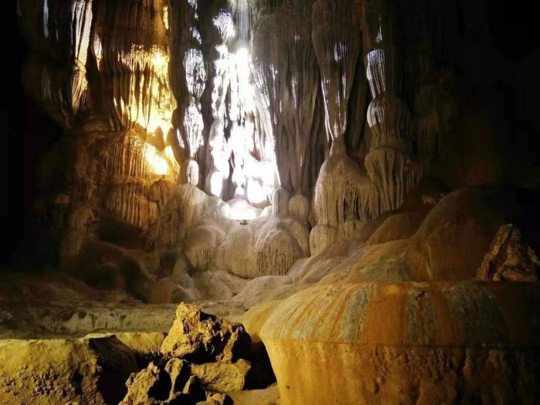 休闲露营丨10月2-3日神奇的罗坑探神秘溶洞,大草原露营赏月野餐,纯净