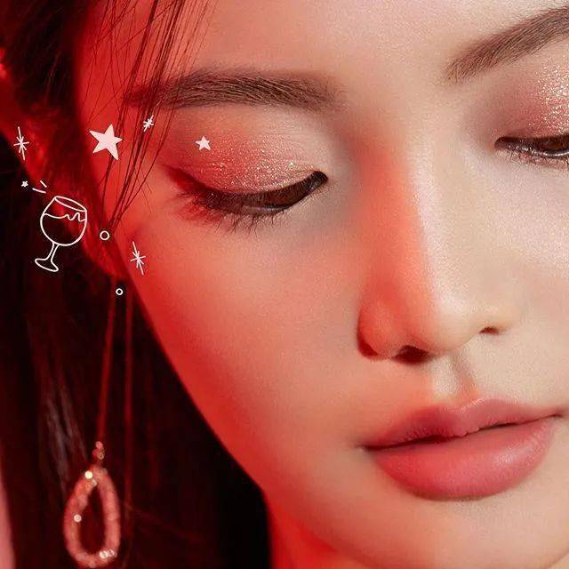 肌肤|水光妆升级版来了,又美又立体的海豚玻璃肌你听过吗?