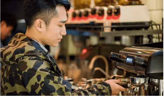 福布斯|专科生29岁身价40亿，登上福布斯！这个 “最懂奶茶的男人”活成了90后的标杆！