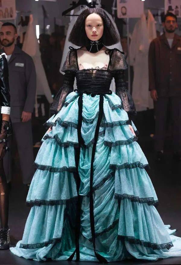 Michele|去秀场后台看秀？这波儿骚操作你服不服？