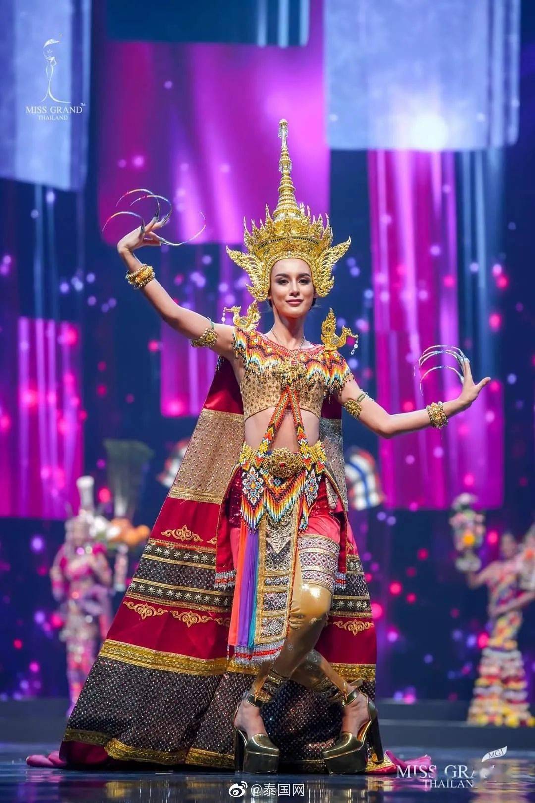 姐姐|泰国小姐选美比赛，佳丽们的照片看着怎么有点好笑......