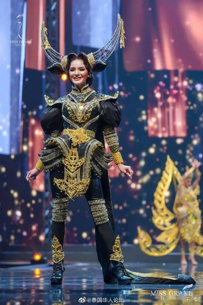 姐姐|泰国小姐选美比赛，佳丽们的照片看着怎么有点好笑......