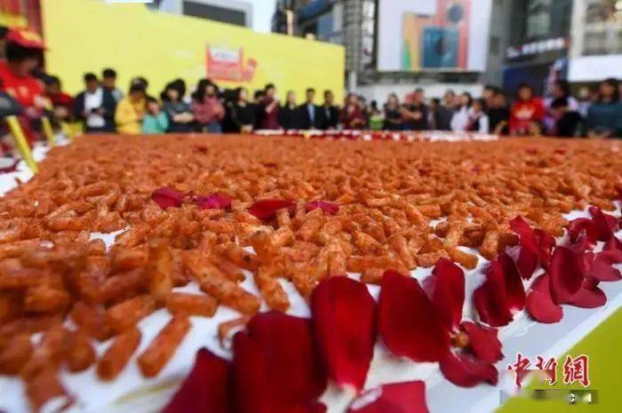 螺蛳|看饿了！全国首个辣条专业班开课