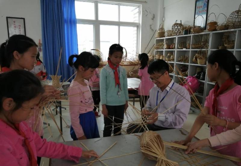 从化|乡村美术教育任重道远，许钦松为从化美术老师们上了一节课