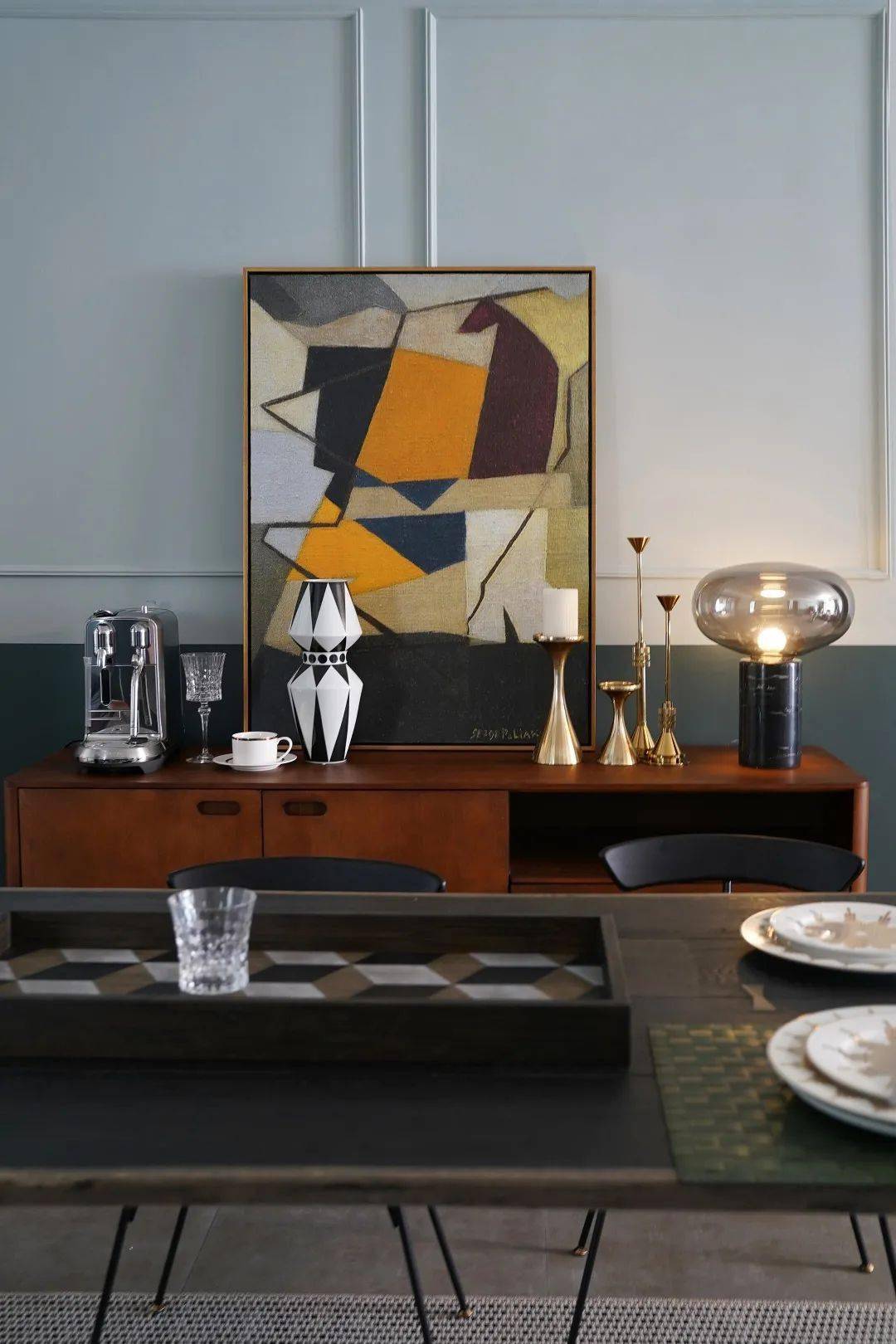 照片|显穷大白墙+网红装饰画=悲剧！