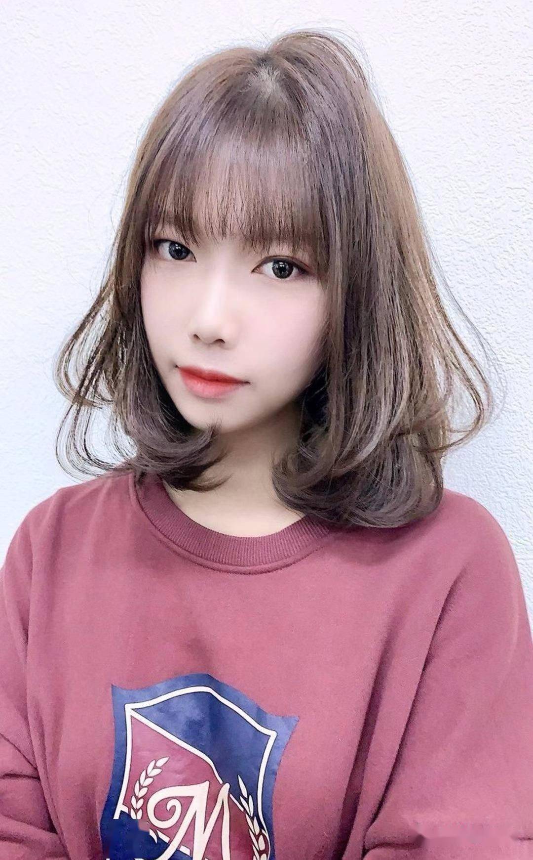 “ayx官方网站”
2020最新盛行“不长不短”发型(图27) “ayx官方网站”
2020最新盛行“不长不短”发型(图27)