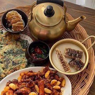 水润|《恶之花》李准基变身韩版“张东升”，女主发光美貌全靠“妆”？