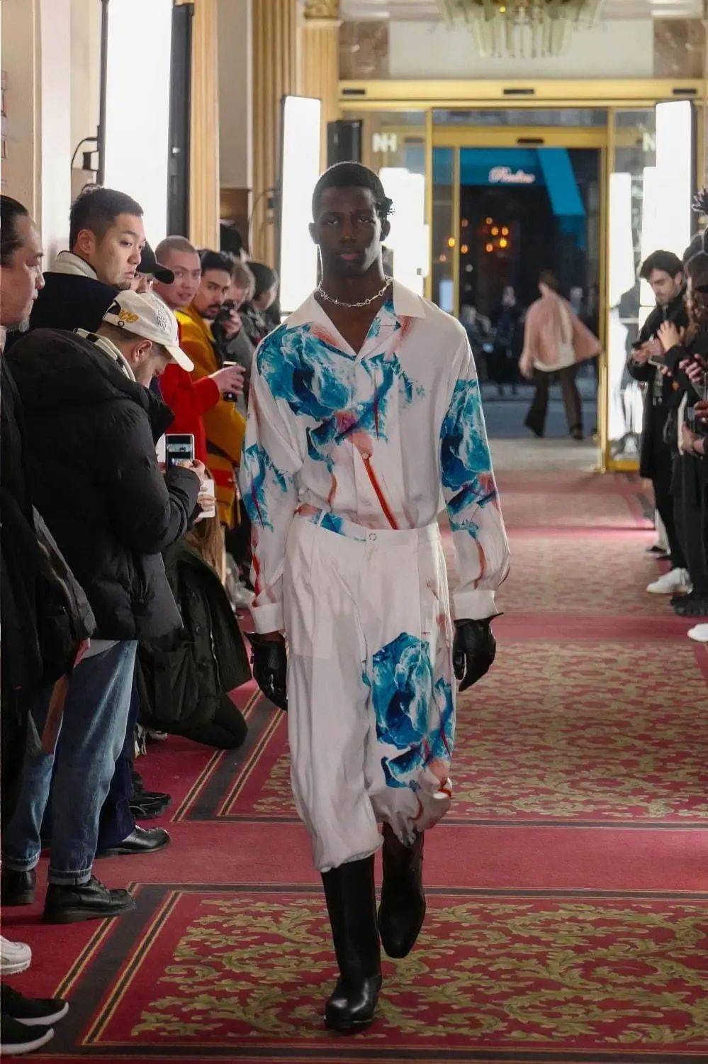 日本|承袭于三宅一生的精致街头雅痞，这个小众日本品牌有点东西