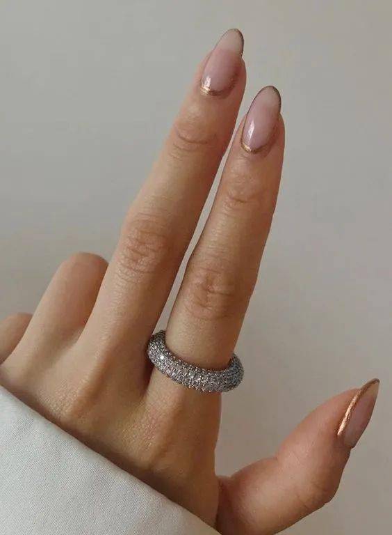 一个人|如何判断一个人是否时髦？看Ta戴几个戒指啊！