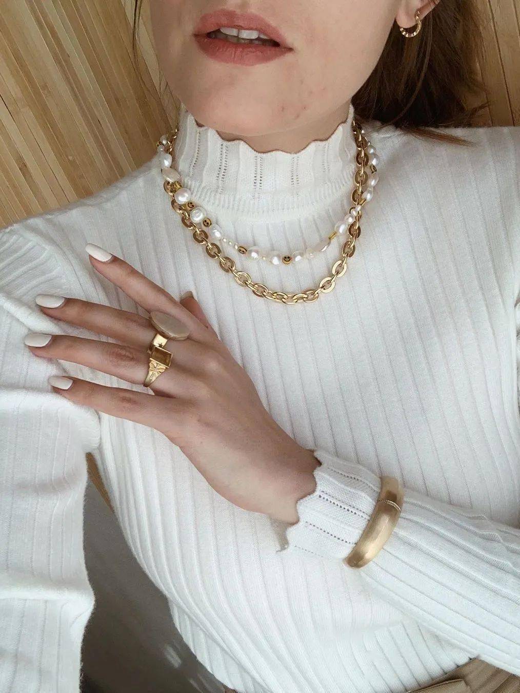 必备|秋天必备的针织,这样穿会更显气质