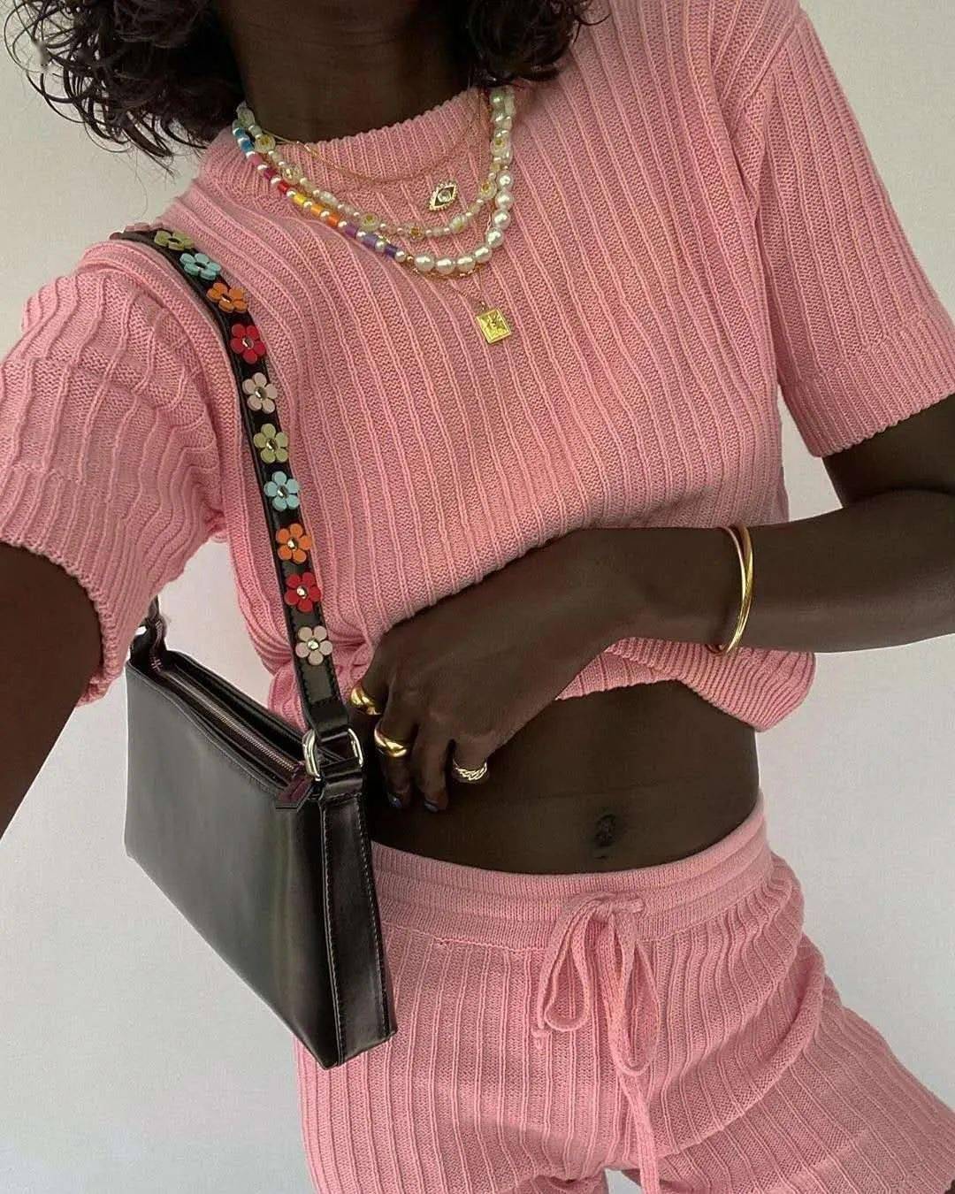 必备|秋天必备的针织,这样穿会更显气质