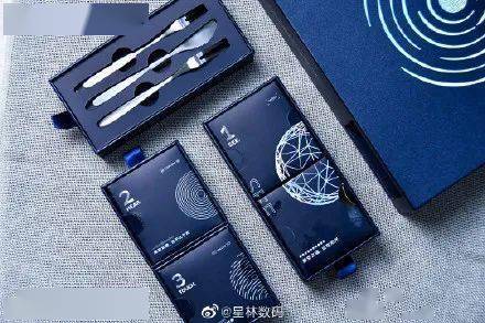 主题|今年这些大公司的月饼，羡慕哭了。