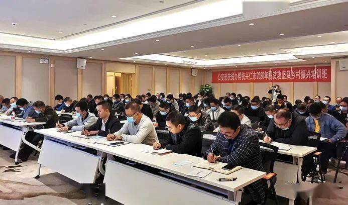 兴仁市2020年gdp_近十年中国gdp数据图