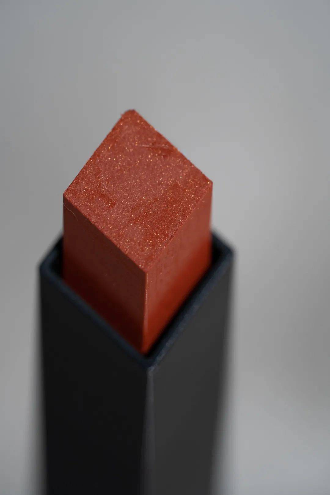 气质|风靡秋冬的裸棕色，凭什么这么受欢迎？