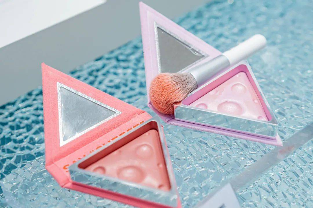 美甲|H.E.A.T喜燃强势“登陆”云门!3件7折、满399减100还送千元礼盒!