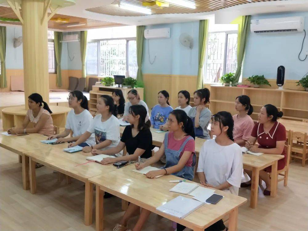 开云官方网站|
【雅正幼·培训】家园相同重技巧 实事求是勤磨砺——北滘镇雅正幼儿园新教师家长事情培训(图2)