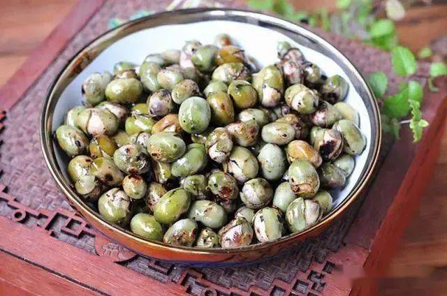 莲蓬|简单一炒比薯片还香！秋天抓紧吃！70、80后农村娃最爱的零食