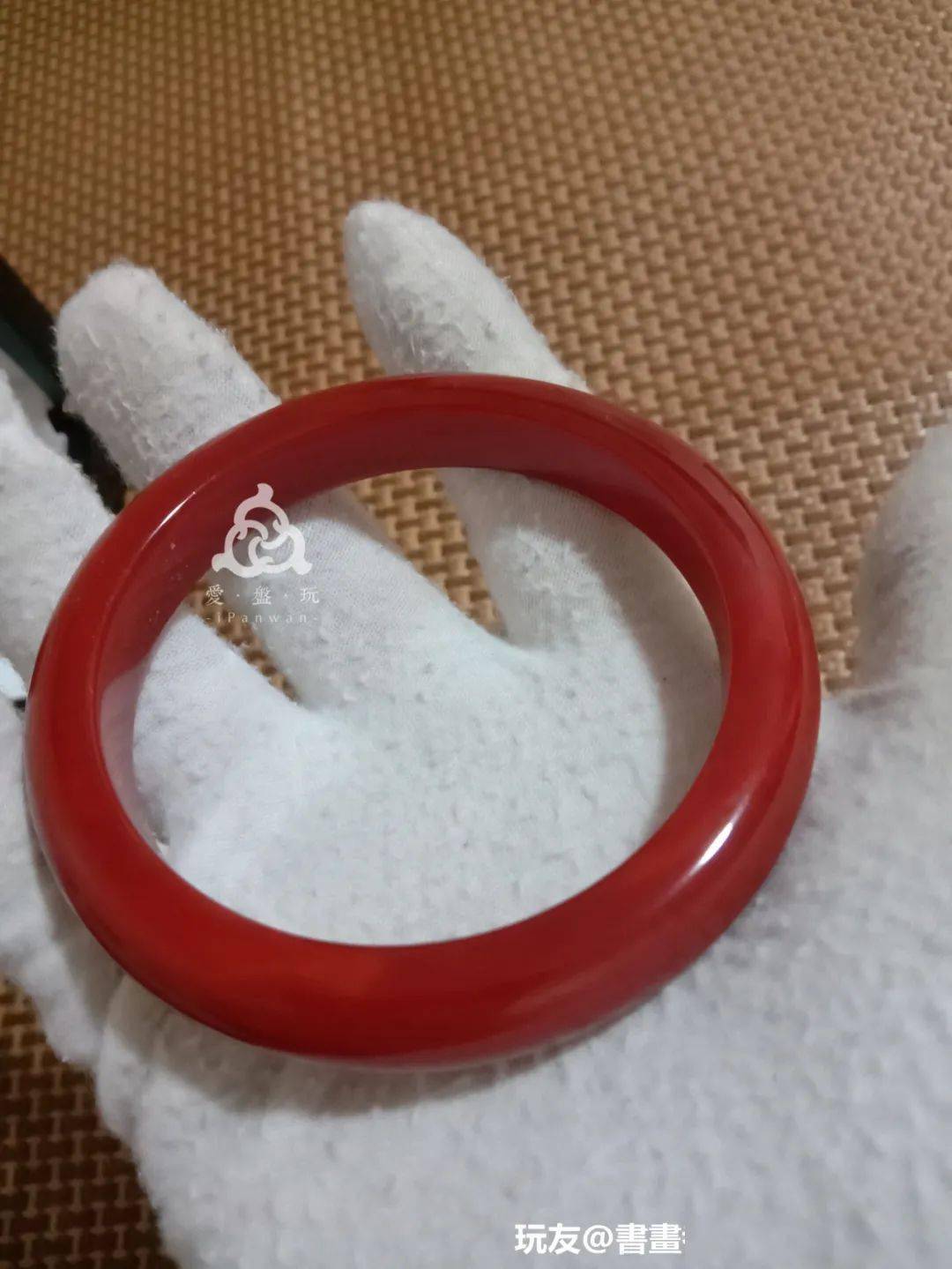 文玩|入坑十多年,花了五六十万,这位文玩小姐姐,还戴过150年的金刚!