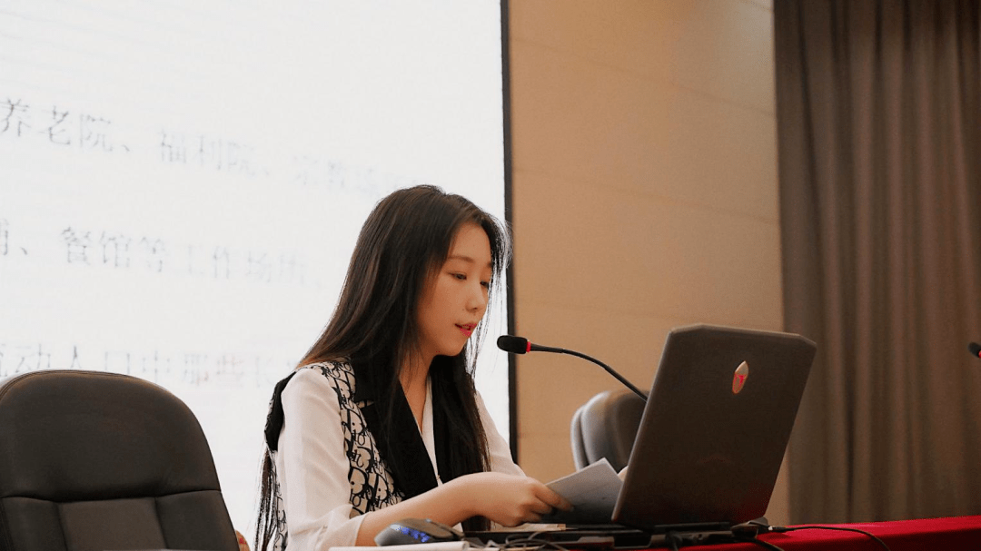 第七次人口普查采集员_第七次人口普查图片