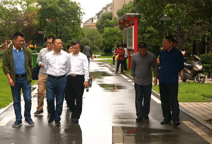 《上饶市爱国卫生条例(草案》立法调研座谈会召开_周建新