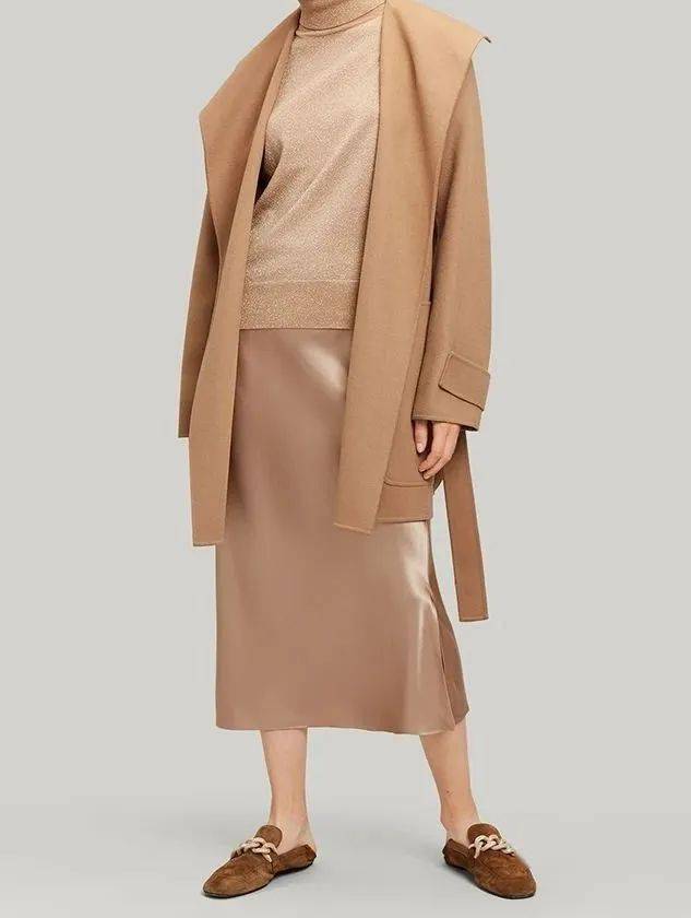 裙子|好物┃风靡时尚圈的丝滑半裙，穿上显瘦10斤还美得很高级！