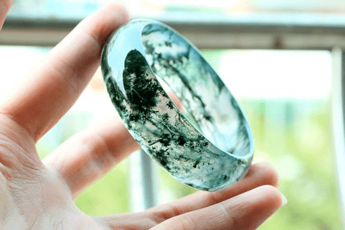 手镯|金星花18000买翡翠手镯被骗！更让人气愤的，是她朋友说的3个字...