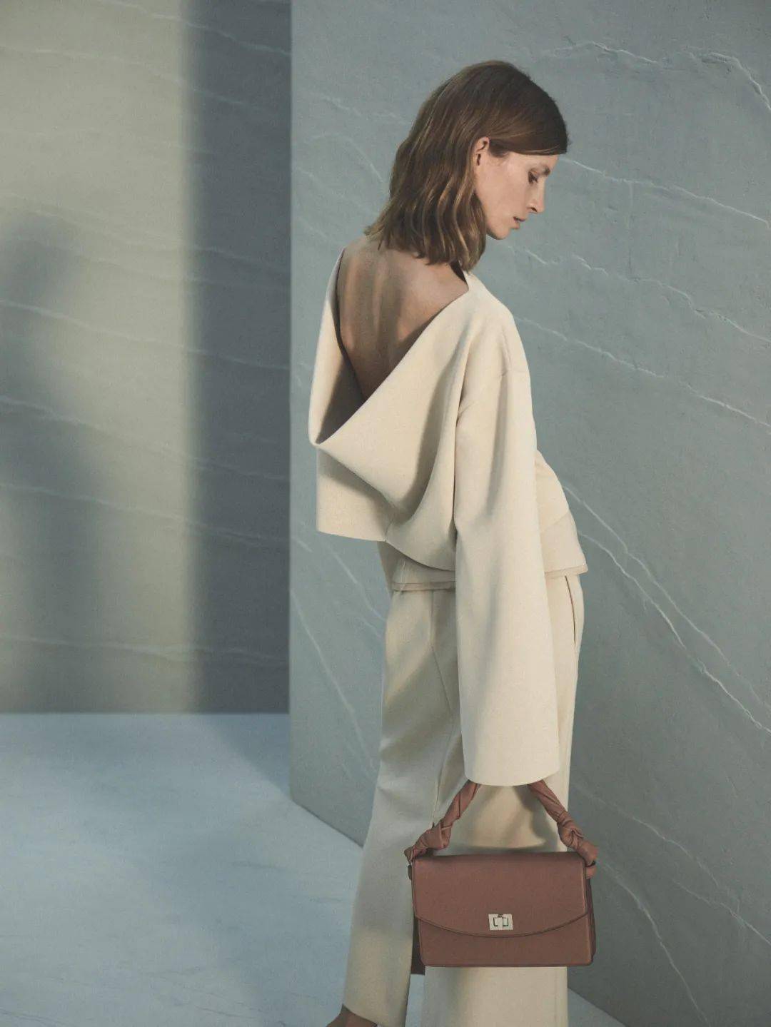 品牌|虚拟科技的介入,时装周不止一个可能性!